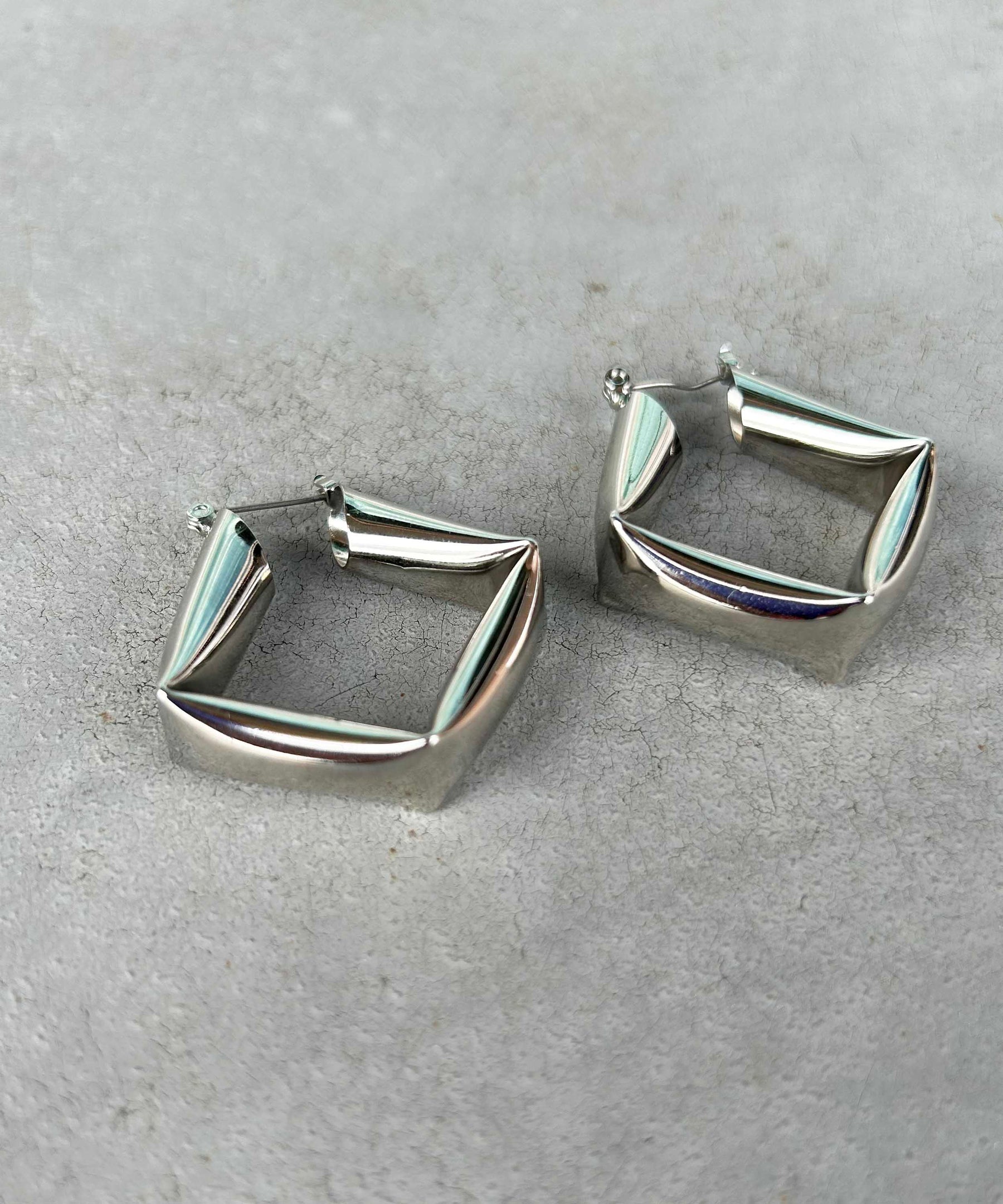 Square Hoop Pierced Earrings