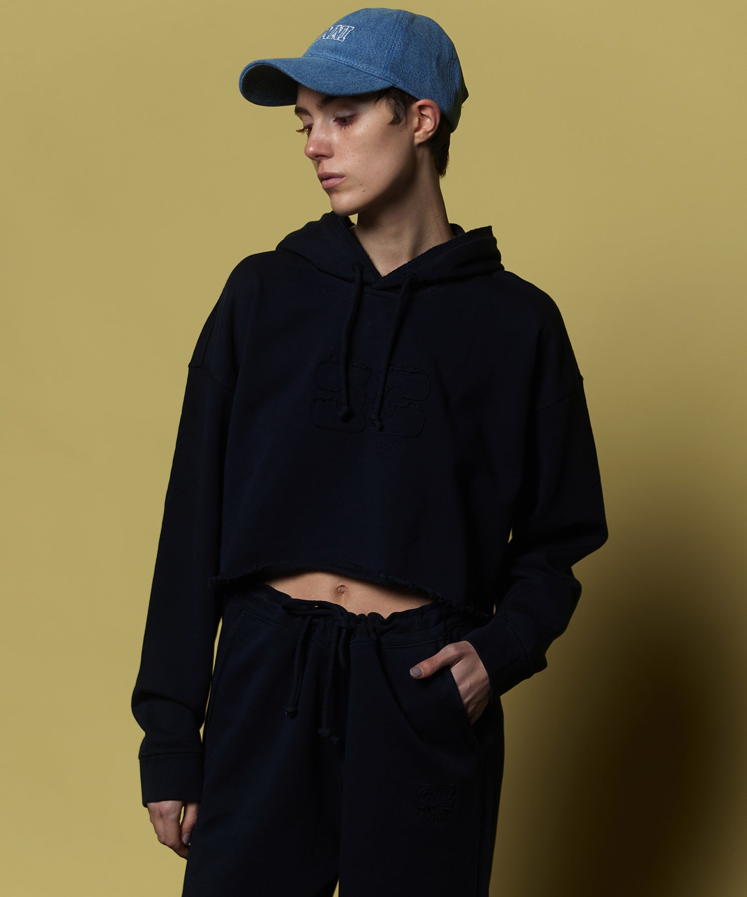 【GANNI】Isoli Cropped Oversized Hoodie