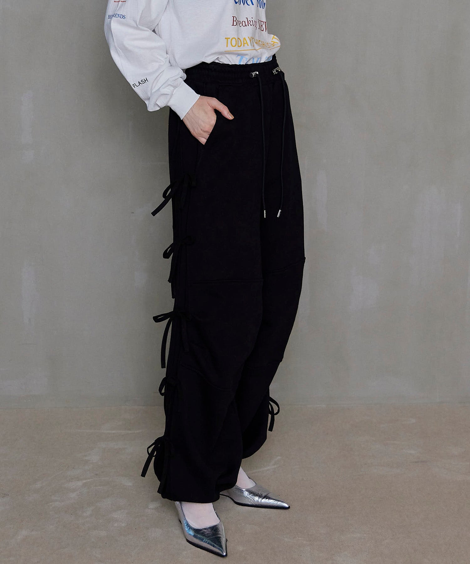 Side Ribbon Sweatpants