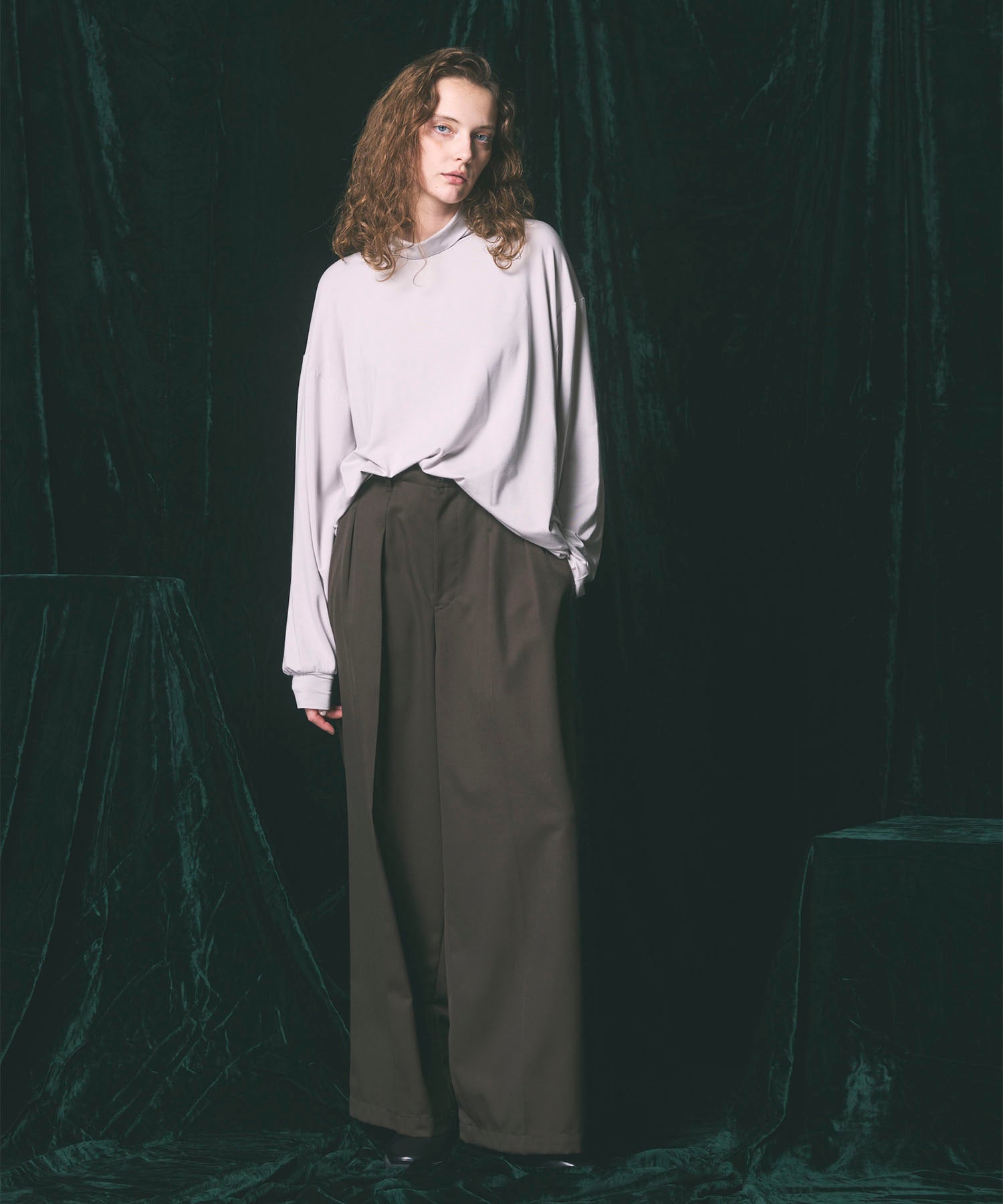 Wool Mix Continuous Tow-Tuck Wide Pants