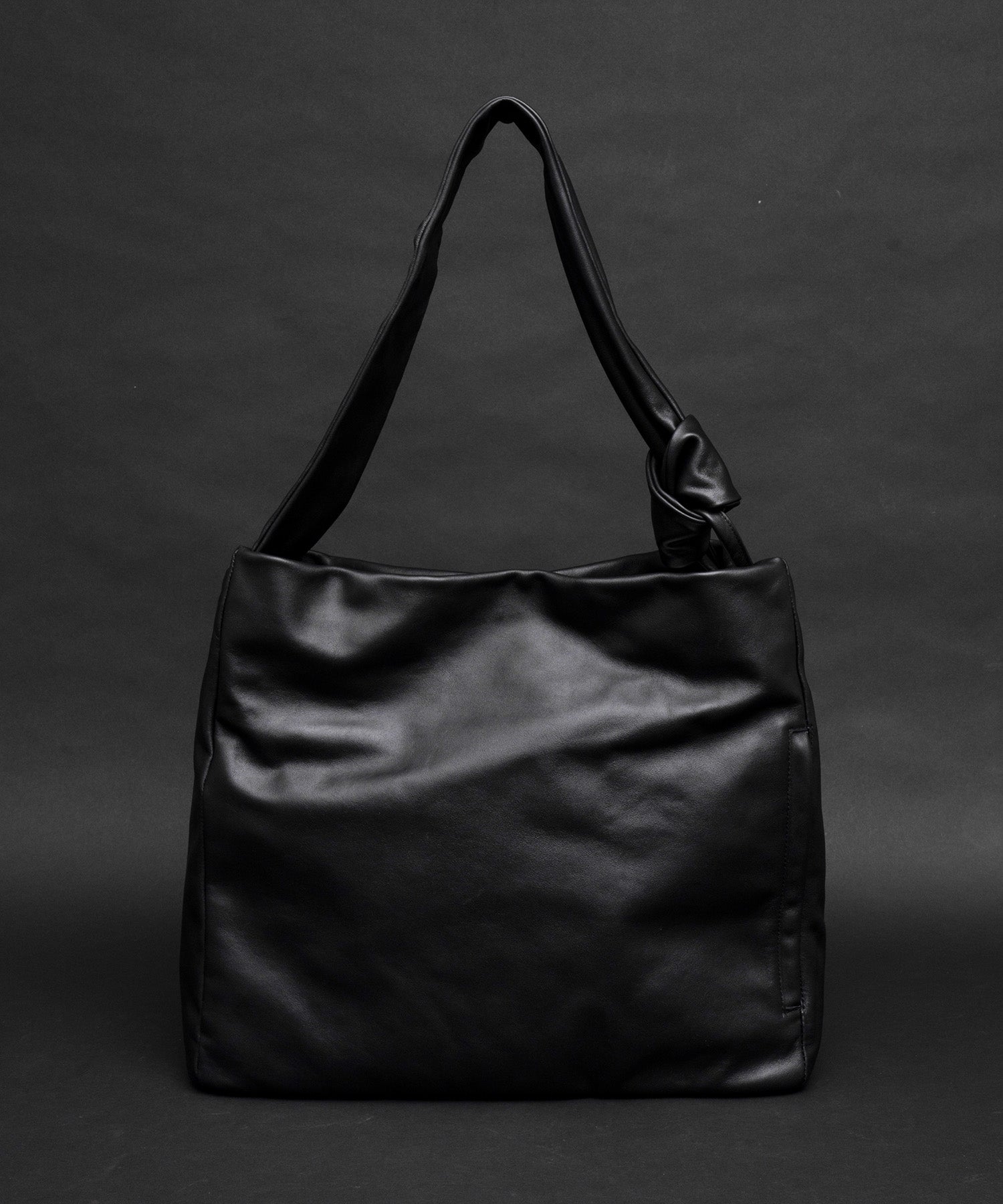 【PRE-ORDER】Leather Shoulder Bag