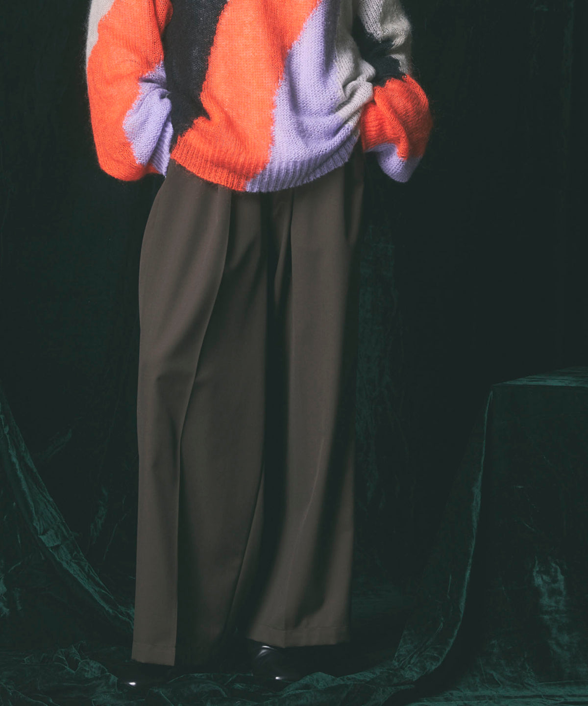 Wool Mix Continuous Tow-Tuck Wide Pants