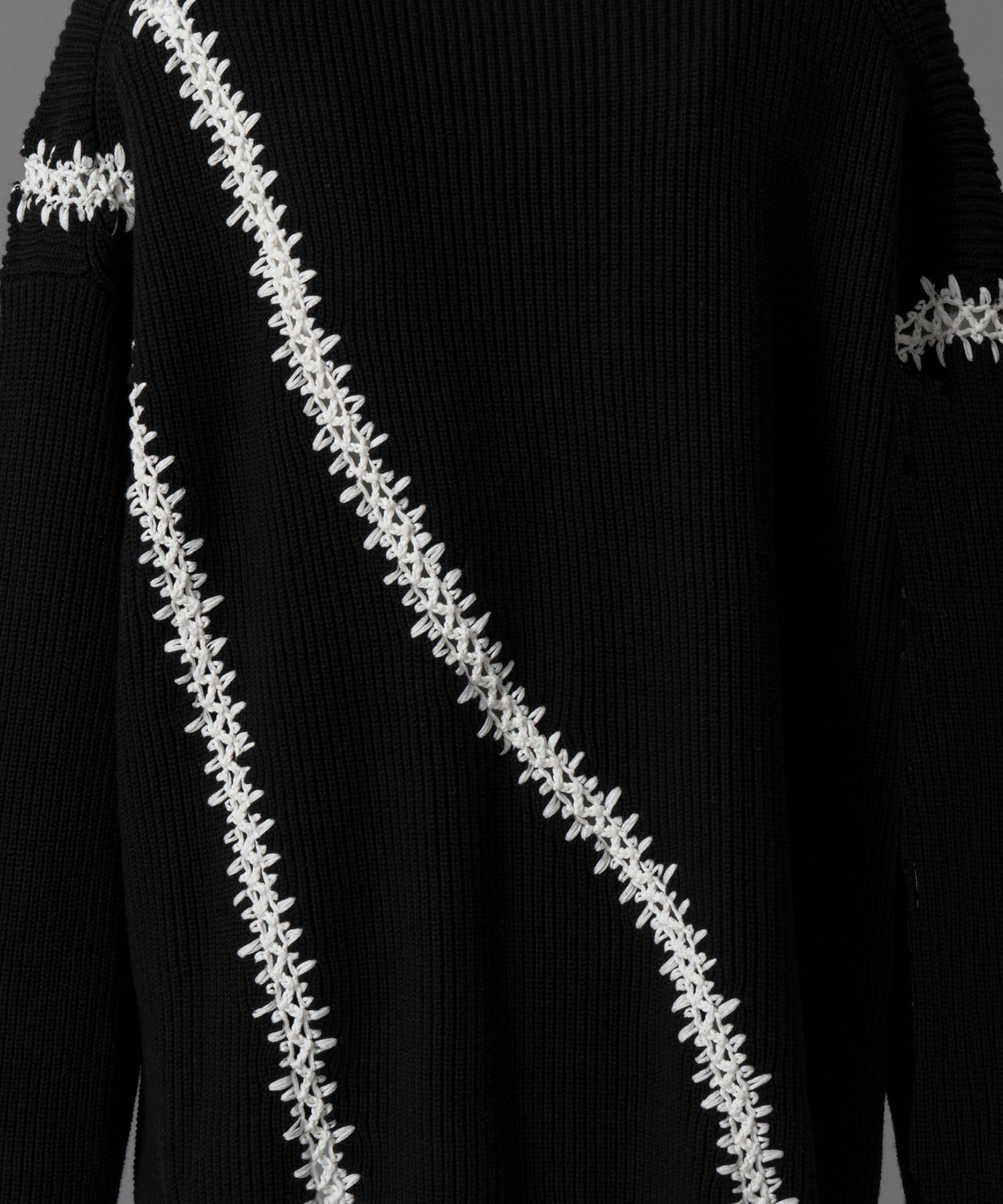 Barbed Wire Embroidery Prime-Over Crew Neck Knit Pullover