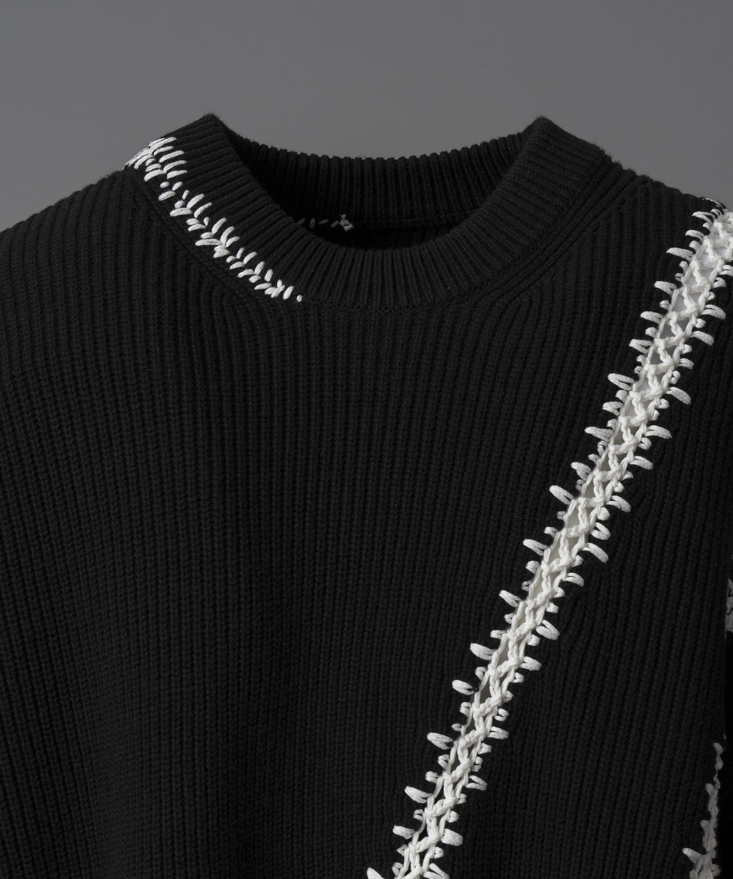 Barbed Wire Embroidery Prime-Over Crew Neck Knit Pullover