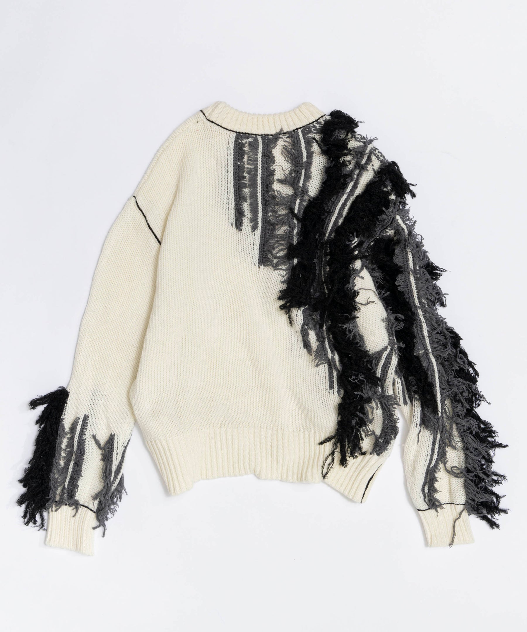 【SALE】Random Cut Fringe Knit