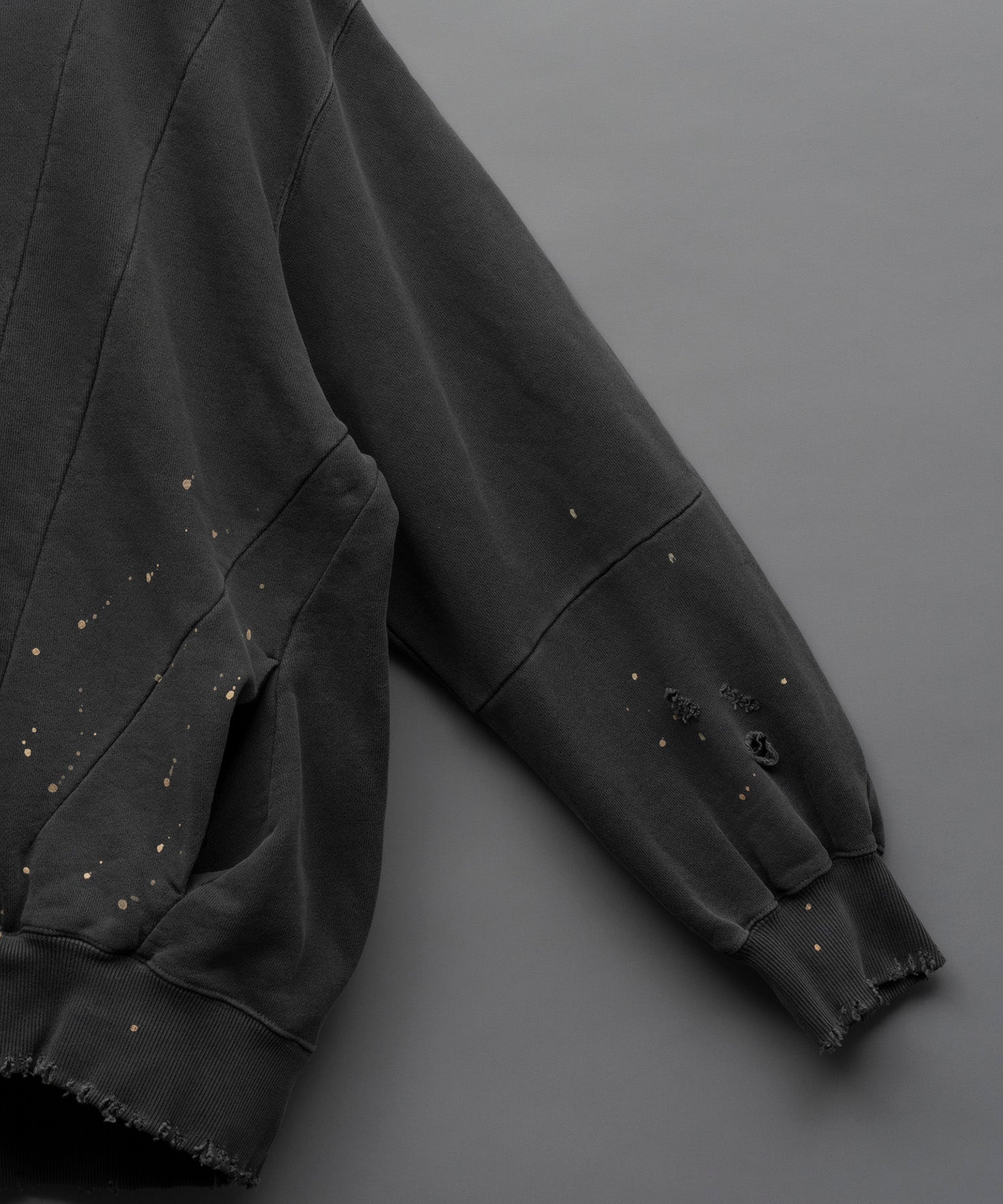 【PRE-ORDER】Three-Dimensional Prime-Over Cutting Weathered Hoodie