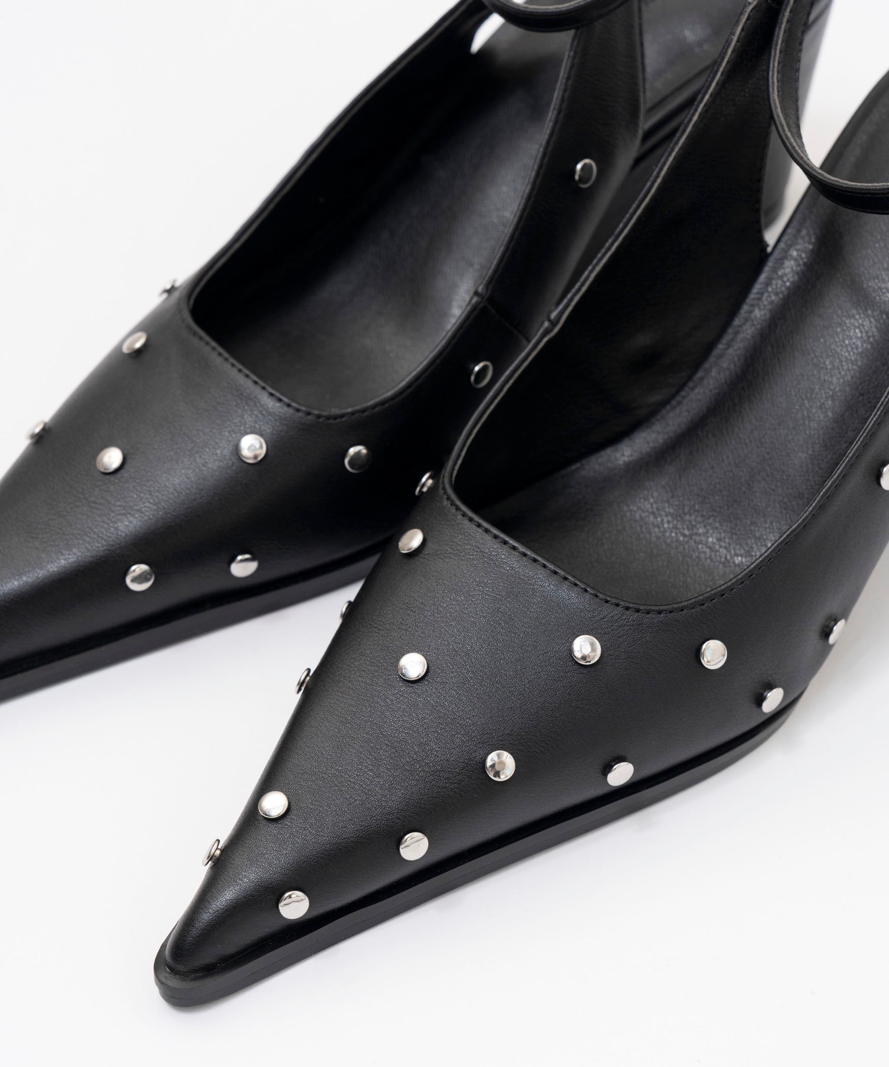 2way Studs Wedge Sole Pumps