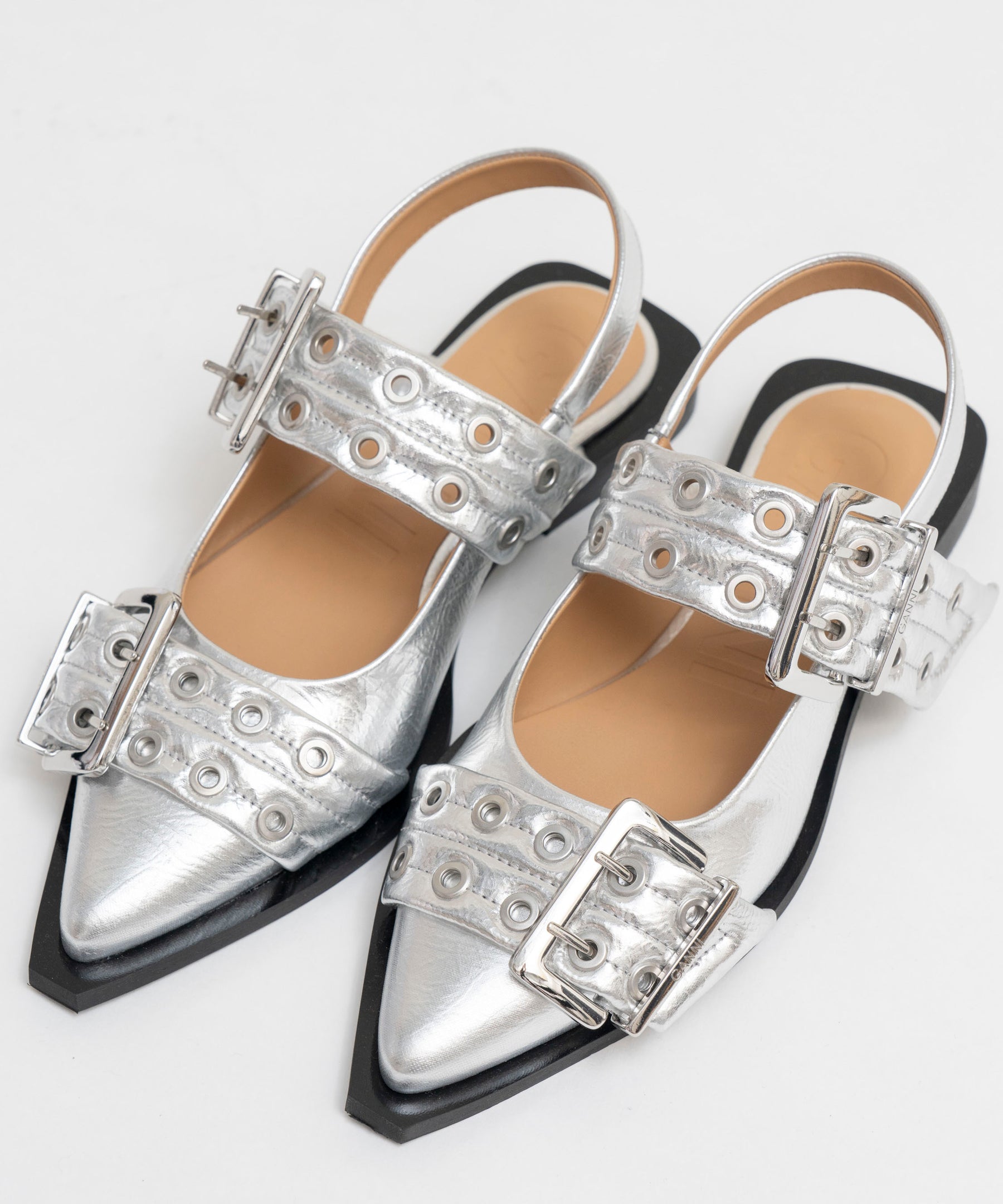 【GANNI】Feminine Buckle Ballerina Metallic