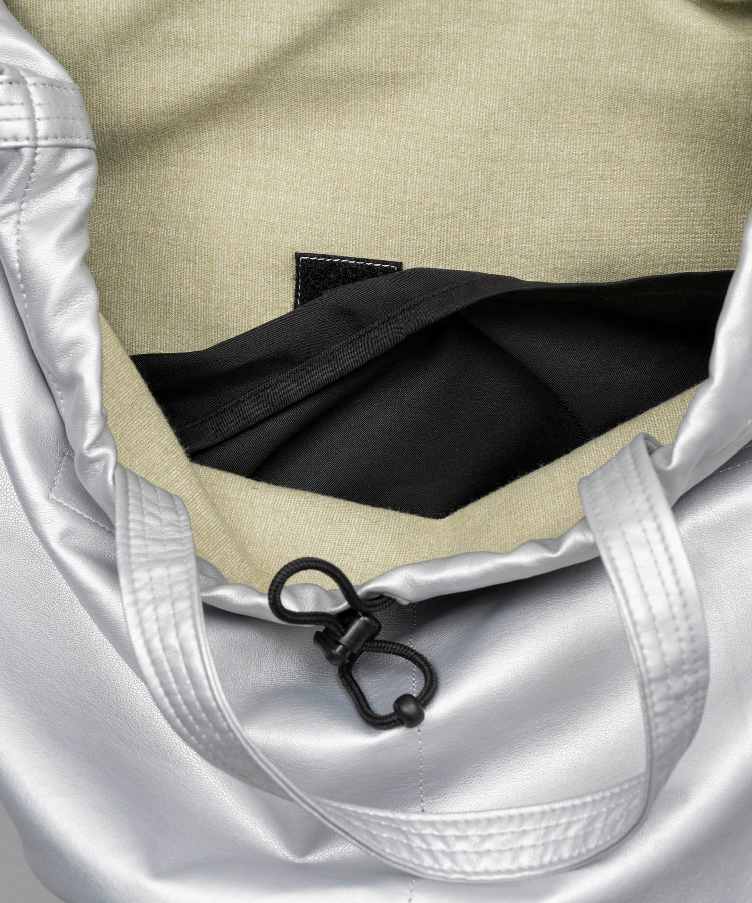 【EX】Vegan Leather Effect Shoulder Drawstring Bag