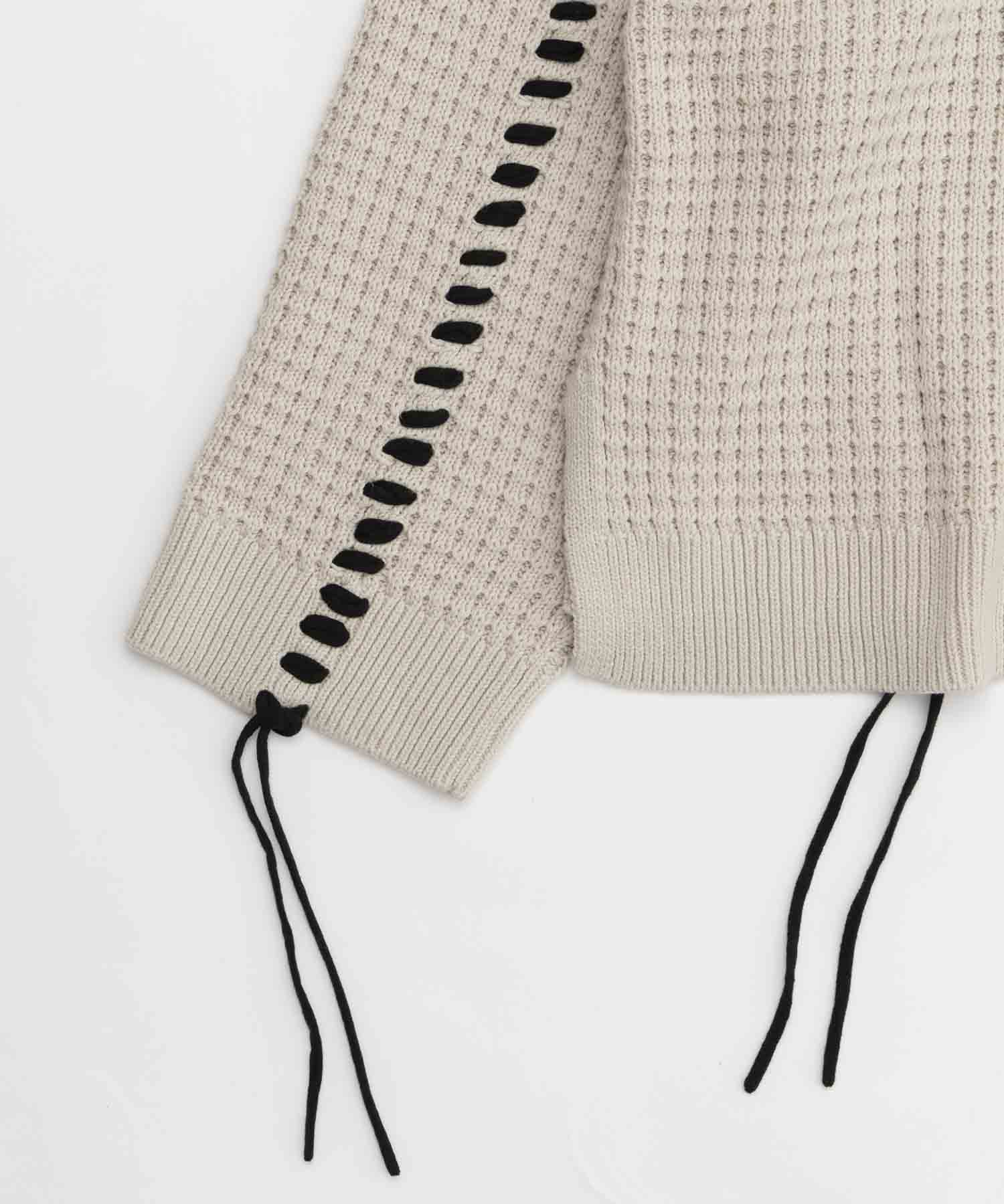 Oni-Waffle Embroidery Prime-Over V-Neck Knit Pullover