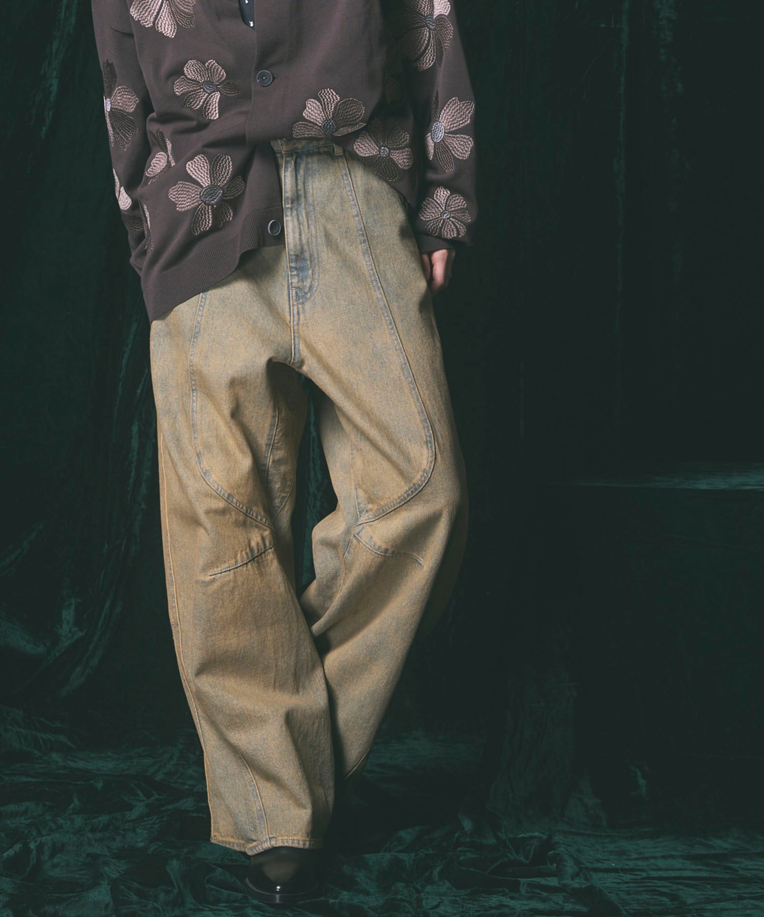 【PRE-ORDER】Three-Dimensional Cutting Denim Pants