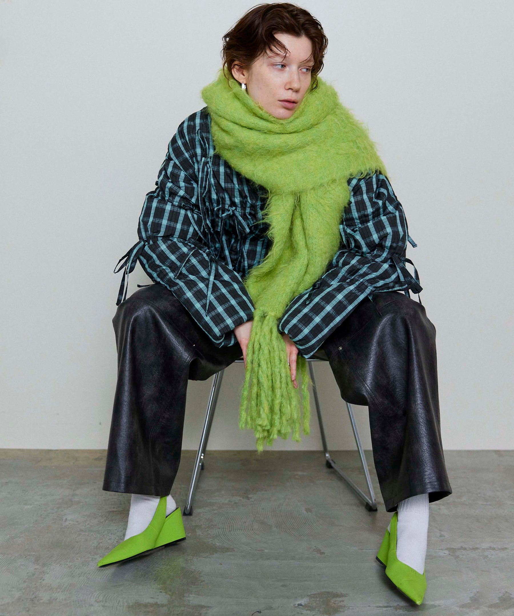 Shaggy knit Muffler