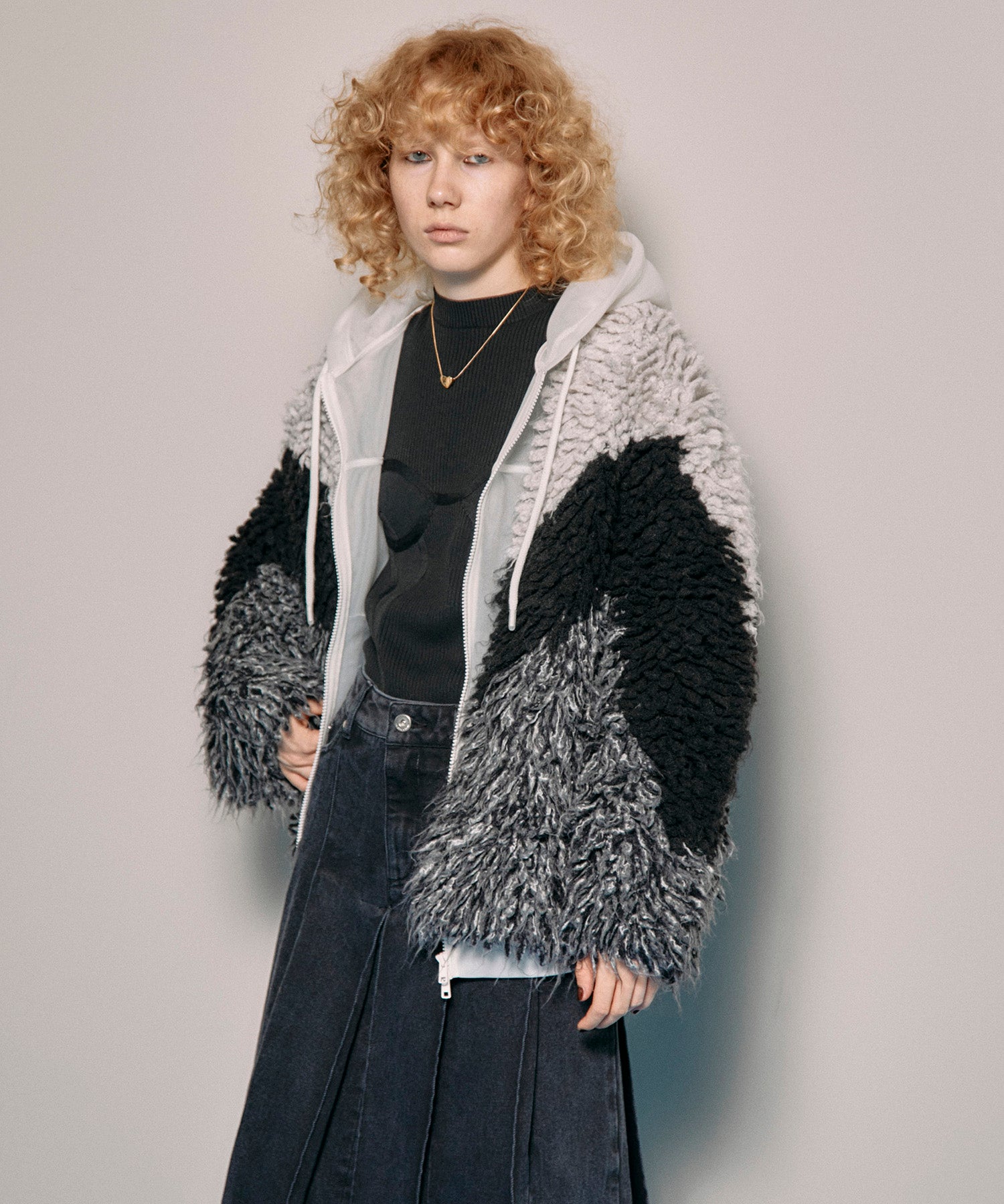 【SALE】Bicolor Loop Shaggy Knit Cardigan