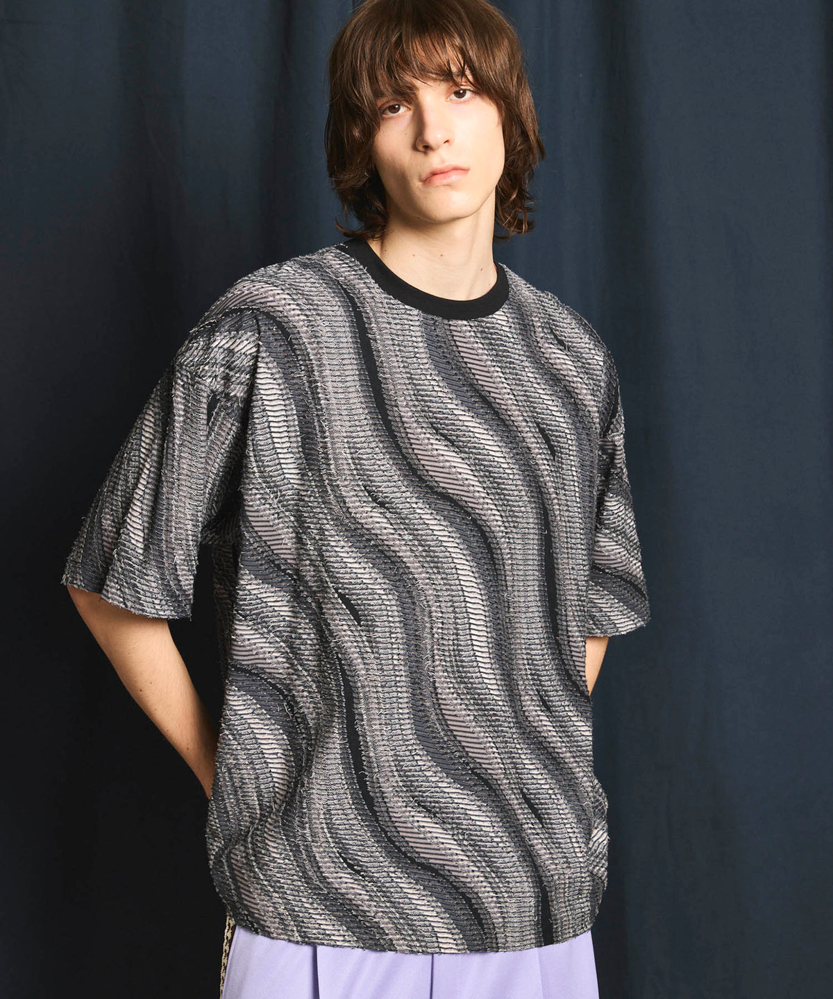 Wave Back Cut Jacquard Prime-Over Crew Neck T-shirt