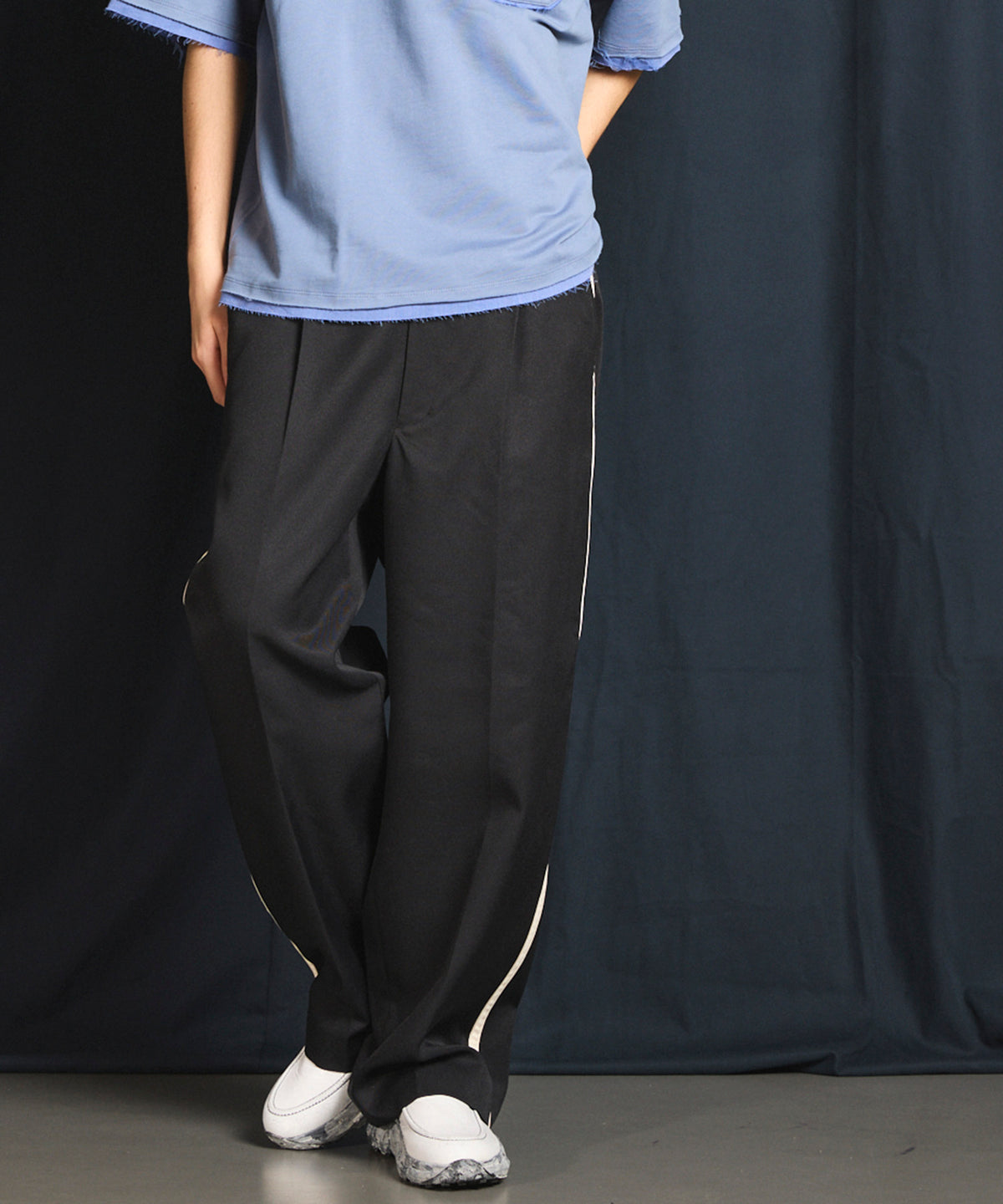 Side Line Twill Wide Pants