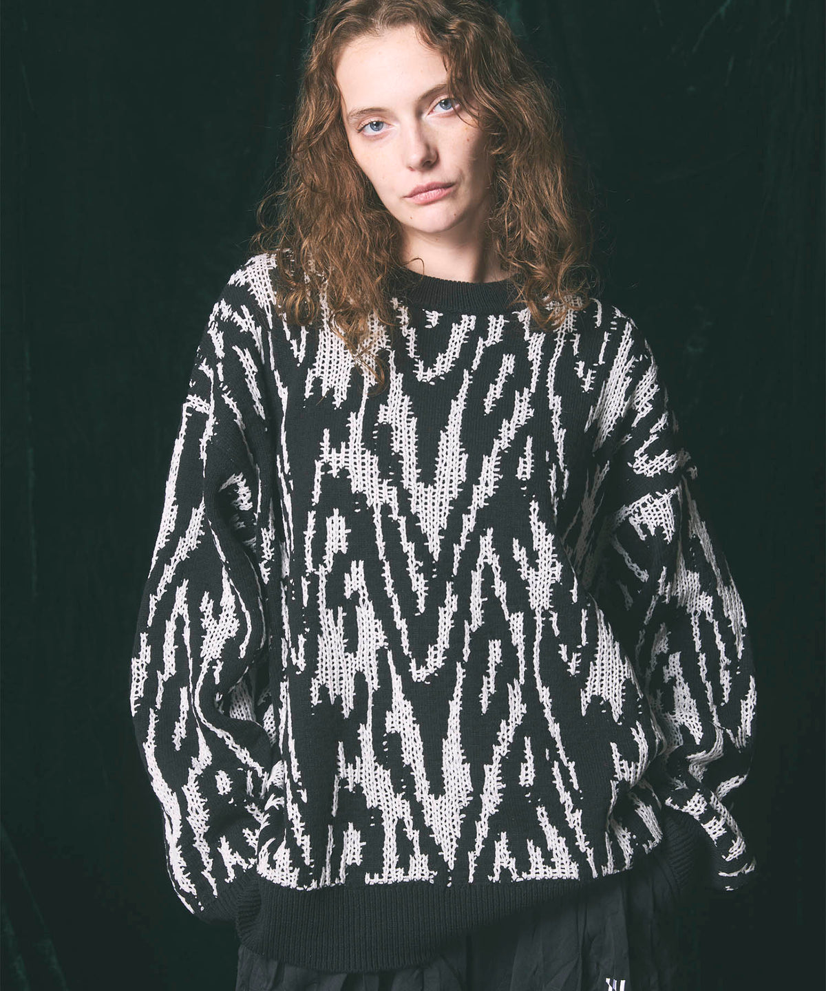 Prime-Over Thunder Mesh Jacquard Crew Neck Knit Pullover