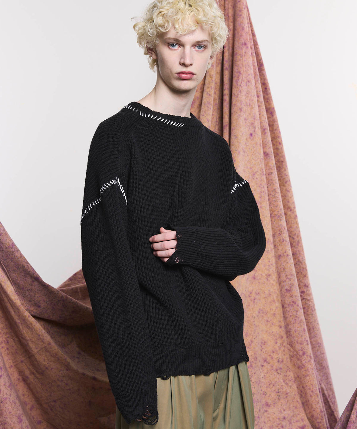 Embroidery Damage Prime-Over Crew Neck Knit Pullover