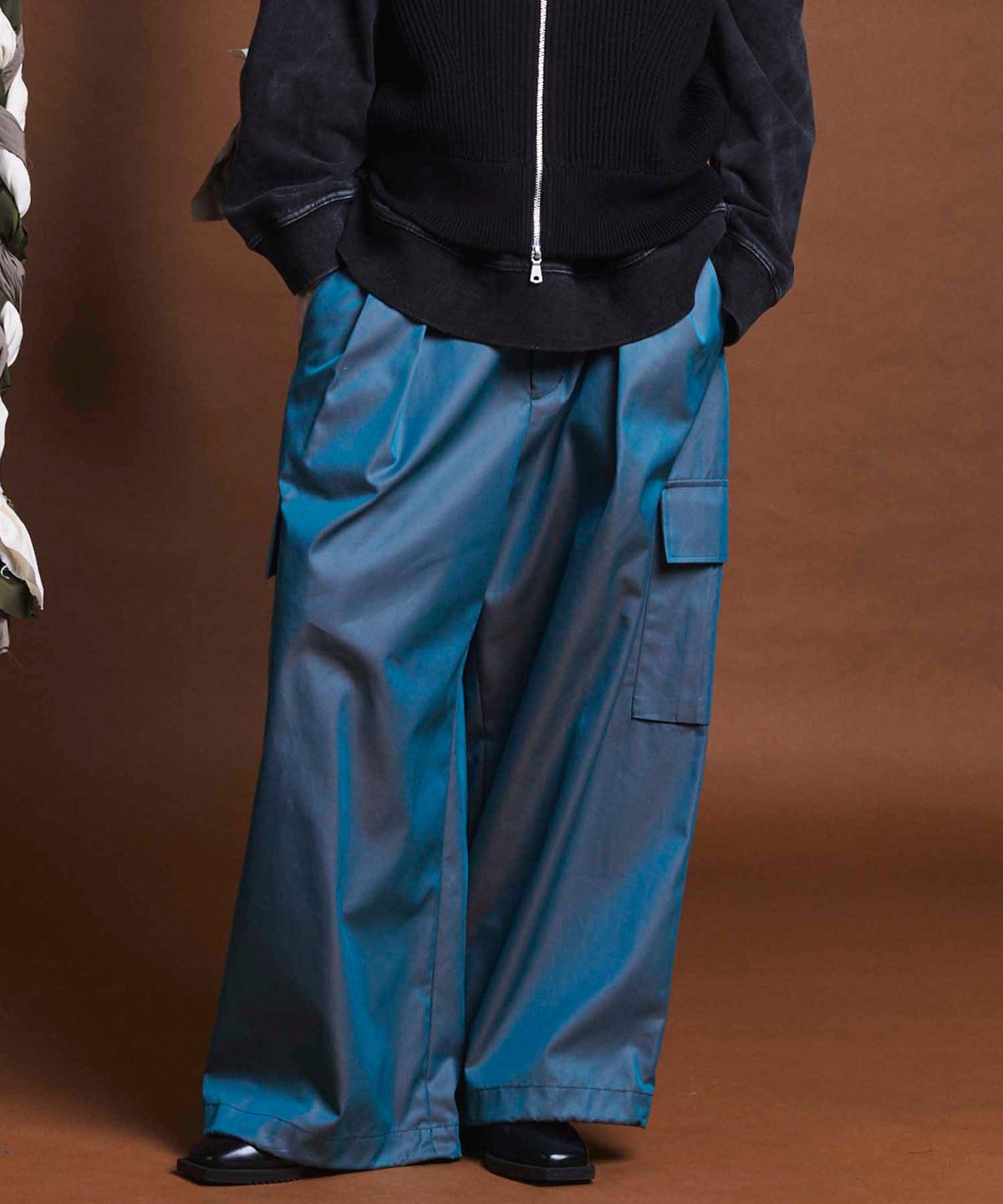 120/2/2 Suvin Cotton Gabardine Prime-Wide Cargo Pants