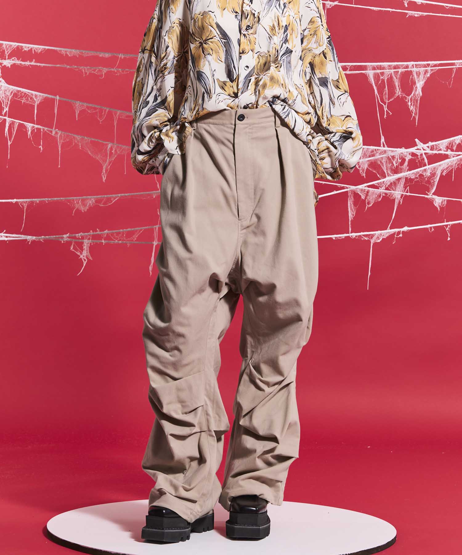 Prime-Wide Random Tucks Parachute Pants