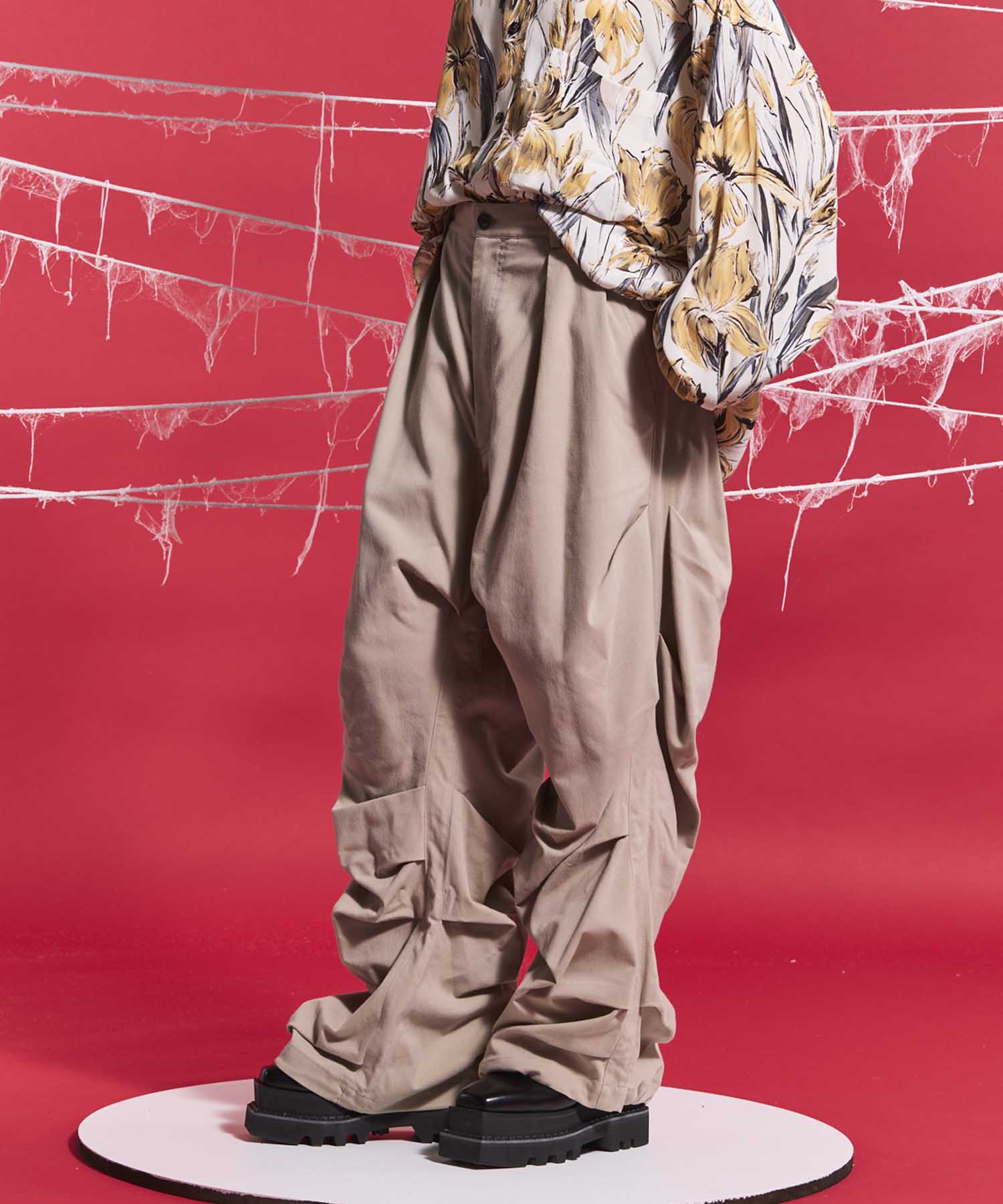 Prime-Wide Random Tucks Parachute Pants