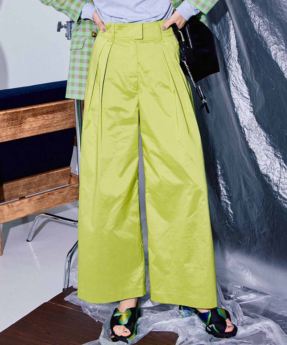 【SALE】Silky Taffeta Tuck Wide Pants